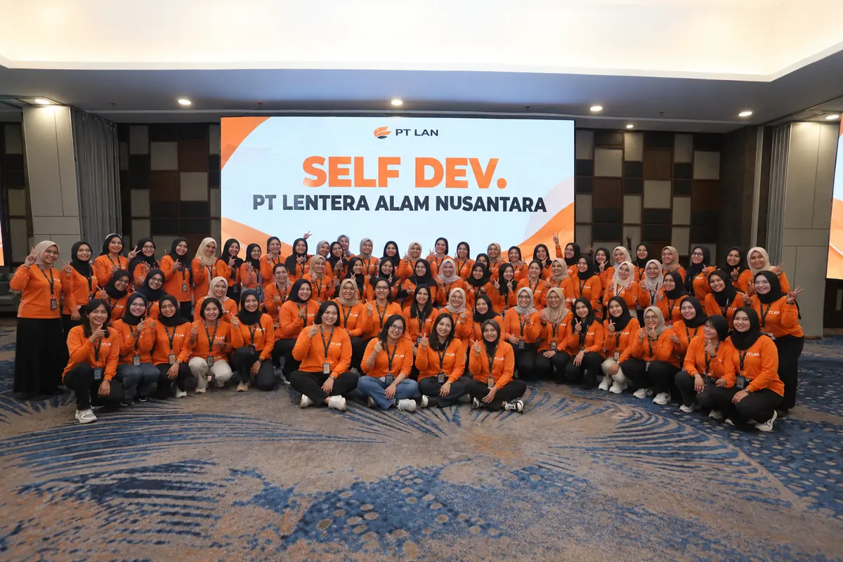 Foto bersama tim Markas Walet di acara self development